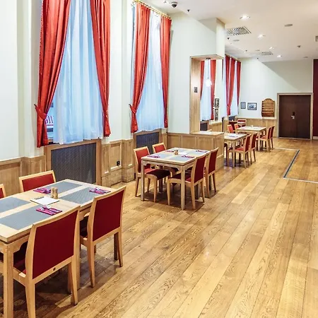 Radisson Blu Hotel, Centre Hotel 4*