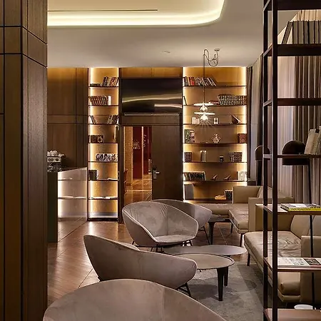 Radisson Blu Hotel, Centre Hotel
