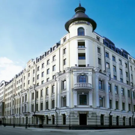 Radisson Blu Hotel, Centre Hotel 4*