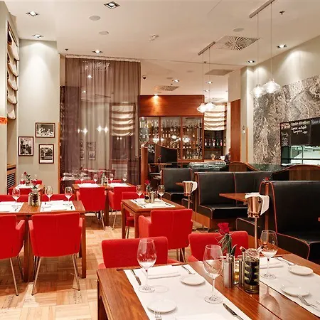 Hotel Radisson Blu Hotel, Centre 4*