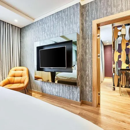Radisson Blu Hotel, Centre Hotel