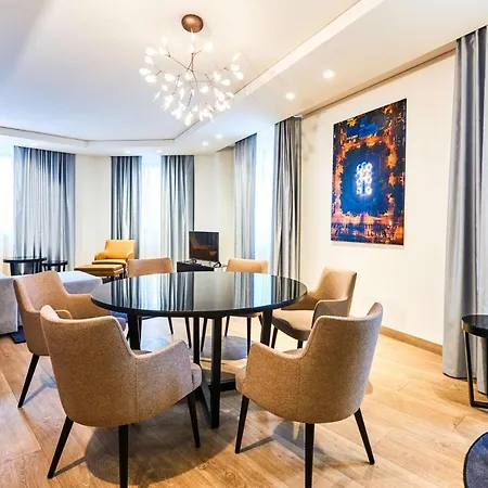 Hotel Radisson Blu Hotel, Centre 4*