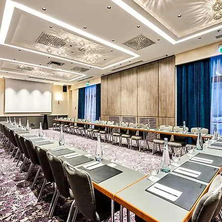 Radisson Blu Hotel, City Centre 4*